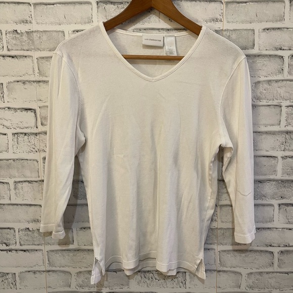 Liz Claiborne Tops - Women’s Liz Claiborne white ribbed long Sleeve v-neck Top, Size Medium